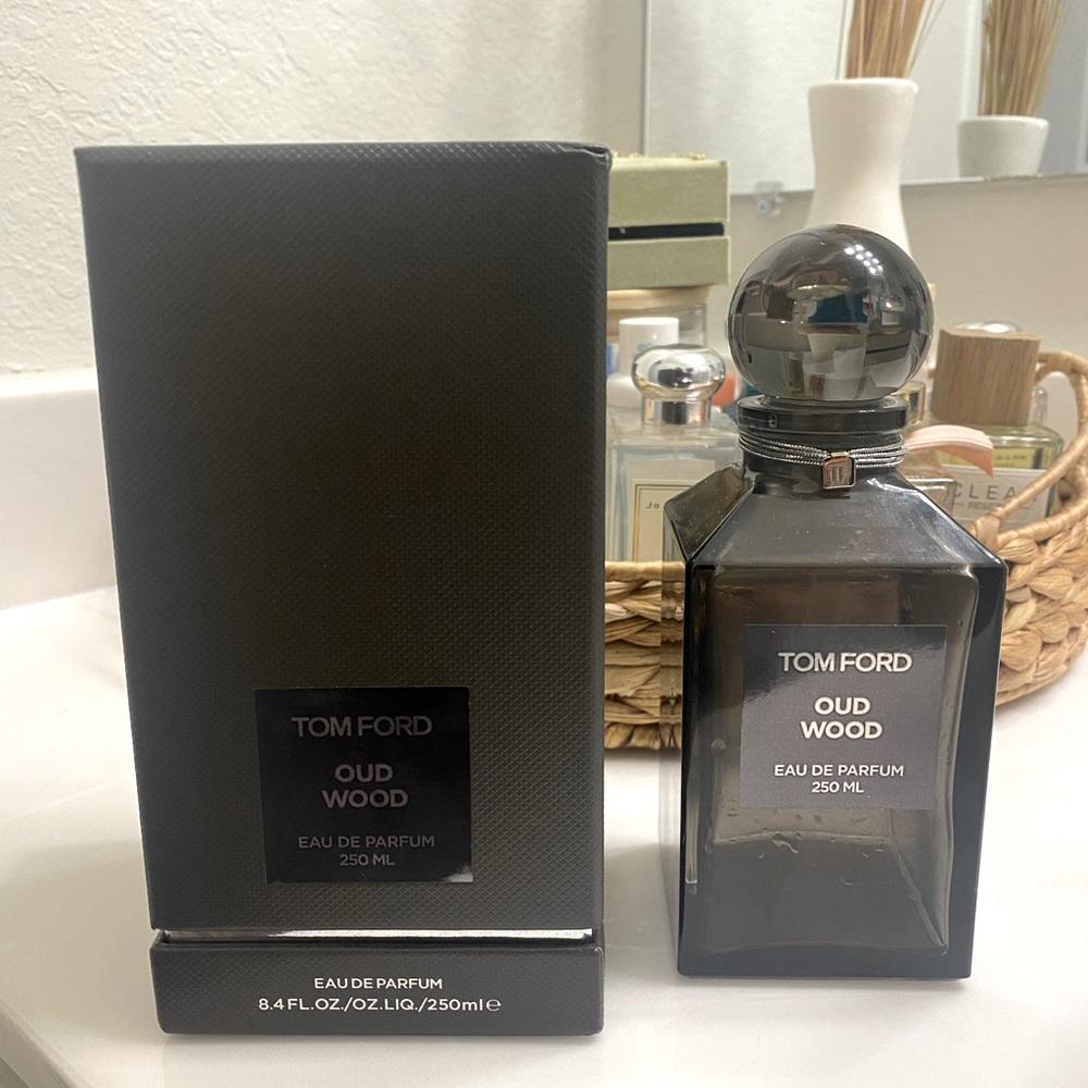 ***Empty***Tom Ford Oud Wood Decanter 250ml Bottle USED Empty